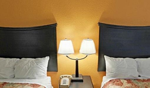 Econo Lodge Метрополіс Номер фото